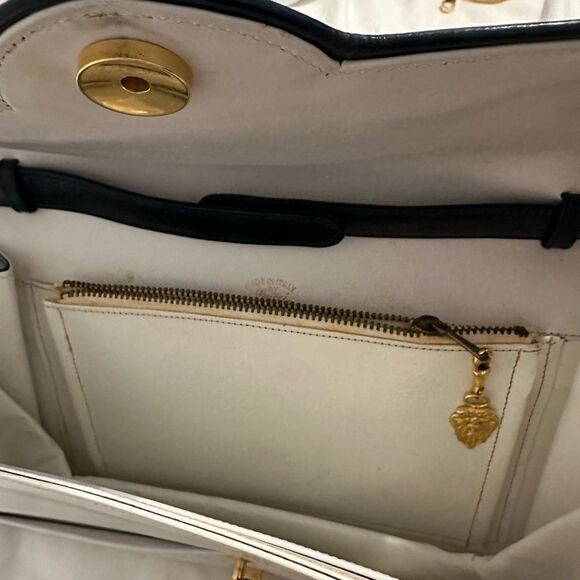 Gucci white leather bag with gold Gg - Picture 6 of 16